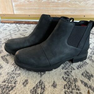 Black Leather Sorel Boots